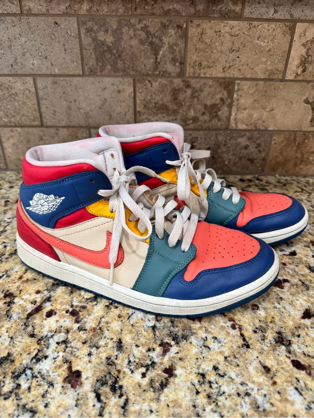 Jordan Air Jordan 1 Mid Multicolored Swoosh Leather Sz 9.5Colorblock DN3738-400 - Picture 2 of 8